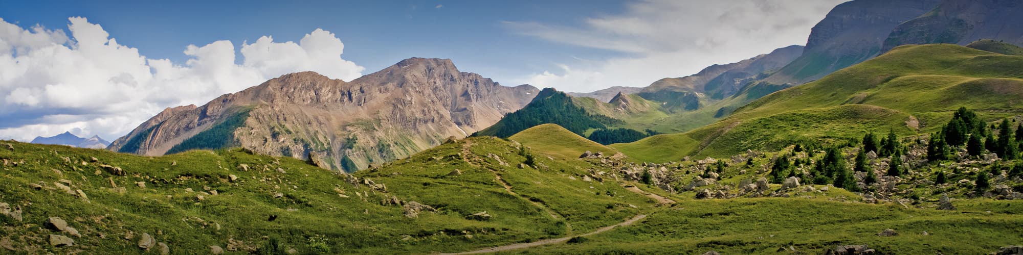 Randonnée Alpes du Sud © Uolir / Adobe Stock