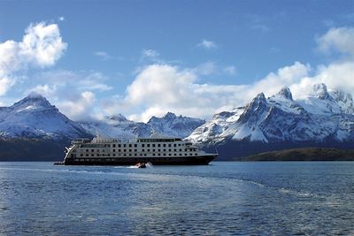© Cruceros Australis - Croisière à bord du Stella Australis - Chili Croisière à bord du Stella Australis - Chili