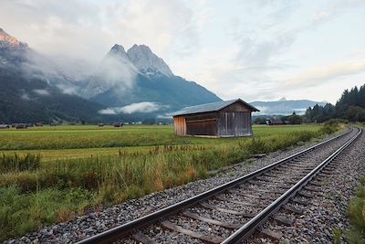 © KATIE THOMPSON / Gallery Stock - Voyage en train en Autriche  Voyage en train en Autriche