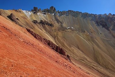 © Marion Jannin - Randonnée entre le Volcan Tunupa et le village de San Juan - Bolivie Randonnée entre le Volcan Tunupa et le village de San Juan - Bolivie