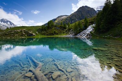 © Roland Gerth / Switzerland Tourism - Le Lac Bleu dans le Val d'Arolla - Suisse Le Lac Bleu dans le Val d'Arolla - Suisse