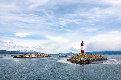 © mrallen / Adobe Stock - Canal de Beagle - Patagonie - Argentine Canal de Beagle - Patagonie - Argentine