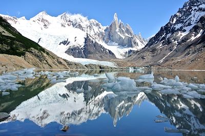 © world-travellers / iStock - Laguna Torre - Patagonie - Argentine Laguna Torre - Patagonie - Argentine