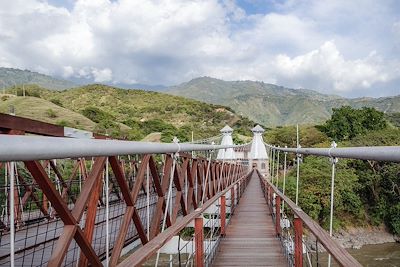 © Olga PS / Getty Images - Pont de l'occident - Entre Olaya et Santa Fe de Antioquia - Colombie Pont de l'occident - Entre Olaya et Santa Fe de Antioquia - Colombie