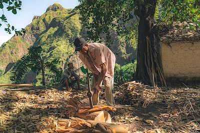 Paysans dans la Vallée de Xoxo