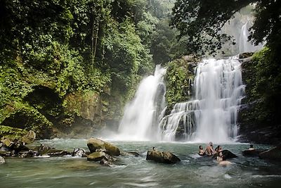 © Angel Martinez - Cascade Nauyaca - Costa Rica Cascade Nauyaca - Costa Rica
