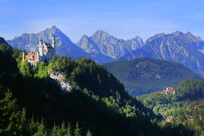 © Nana Watanabe - Château de Neuschwanstein - Schwangau - Bavière - Allemagne Château de Neuschwanstein - Schwangau - Bavière - Allemagne
