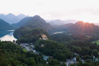 © Foto-Design Ernst Wrba - Château de Hohenschwangau - Bavière - Allemagne Château de Hohenschwangau - Bavière - Allemagne