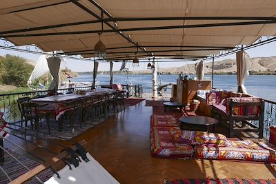 Sur le pont du Sandal - Nil - Egypte