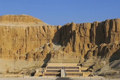 © Bertrand Rieger/hemis.fr/OT Egypte - Temple d'Hatchepsout - Deir el Bahari - Louxor - Vallée du Nil - Egypte Temple d'Hatchepsout - Deir el Bahari - Louxor - Vallée du Nil - Egypte