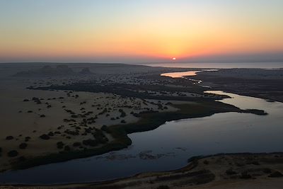© Viviane Negrotto - Lever de soleil au Fayoum - Egypte Lever de soleil au Fayoum - Egypte