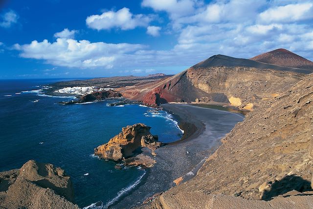 Voyage Lanzarote, l’île aux trois cents volcans