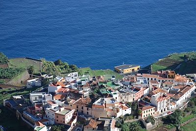 © Jean-Bernard Desbat - Le village d'Agulo - La Gomera - Iles Canaries Le village d'Agulo - La Gomera - Iles Canaries