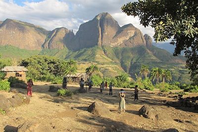 © Nathanaelle Robillard - Hameau d'Hawaza - Simien - Ethiopie Hameau d'Hawaza - Simien - Ethiopie