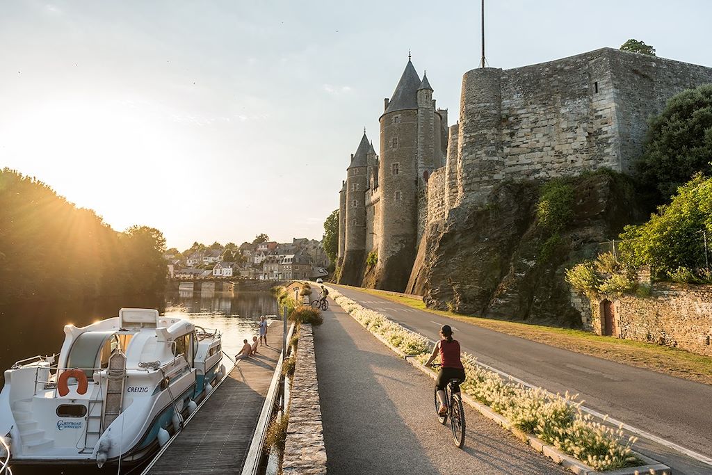 Voyage En famille à vélo sur le canal de Nantes à Brest 2