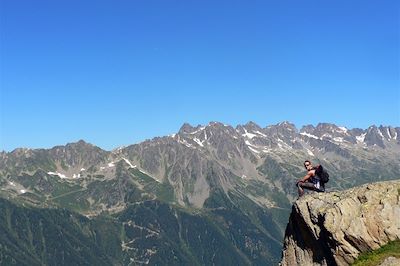 Randonneur dans le massif du mont Blanc - Alpes du Nord - France