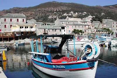© Denise Chevalier - Port de Centuri - Corse - France Port de Centuri - Corse - France