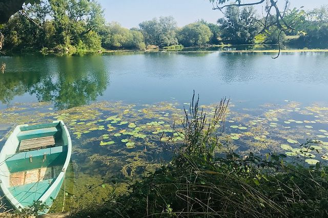 Forêts, collines, rivières et lacs : La vallée du Doubs à vélo, au fil de l'eau Voyage La vallée du Doubs à vélo, au fil de l'eau