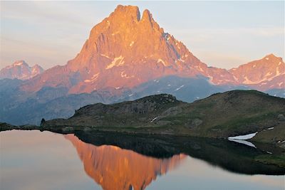 © CDT 64 – P. Gaillard - Coucher de soleil - Ossau - Béarn - France Coucher de soleil - Ossau - Béarn - France