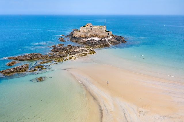 Bord de mer et îles : La Côte d'Emeraude et les îles Chausey Voyage La Côte d'Emeraude et les îles Chausey