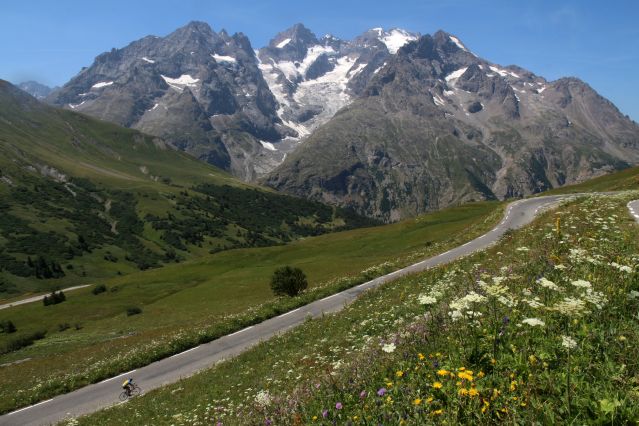 Voyage La traversée des Alpes françaises en vélo de route