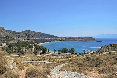 © PitK / Alamy / Hemis - Plage de Paralia Karathonas - Péloponnèse - Grèce Plage de Paralia Karathonas - Péloponnèse - Grèce