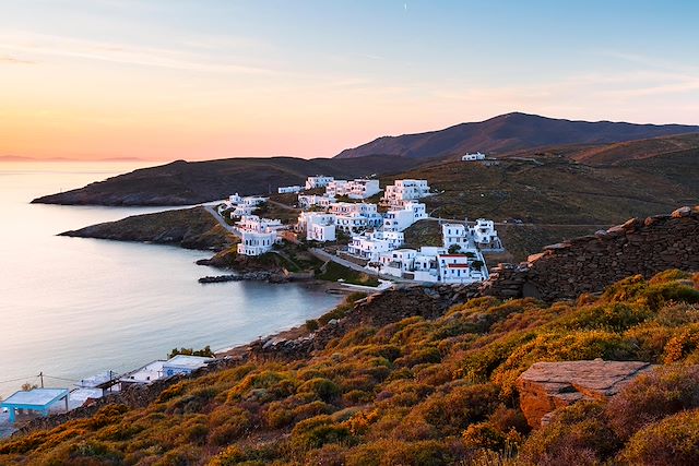 Voyage Cap sur l'île de Kythnos et escale libre à Athènes