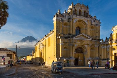 © Philippe Cap - Église Hermano Pedro - Antigua - Guatemala Église Hermano Pedro - Antigua - Guatemala