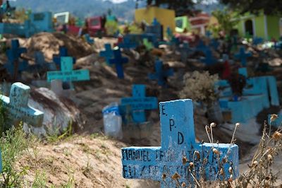 © Anne-Laure Capitaine - Cimetière de Chichicastenango - Guatemala Cimetière de Chichicastenango - Guatemala