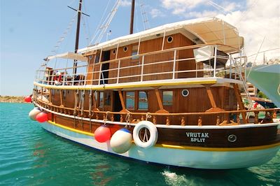 © Jack Bollet - Navigation en mer Adriatique - Croatie Navigation en mer Adriatique - Croatie