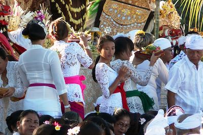 Cérémonie de Melasti - Sanur - Bali - Indonésie