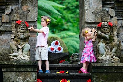 © Shalamov / iStock - Décoration de sculptures - Bali - Indonésie Décoration de sculptures - Bali - Indonésie