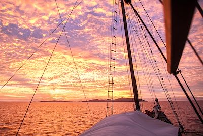 Bateau Cahaya Mandiri - Indonésie 