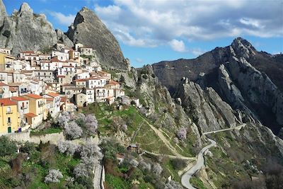 Village de Castelmezzano dans la région Basilicate - Italie