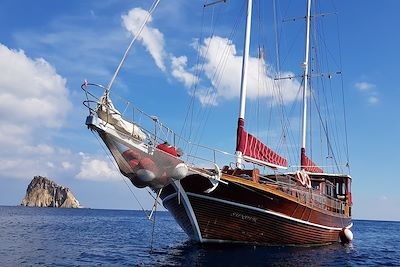 Voyage L'archipel des îles Eoliennes au fil de l'eau 3