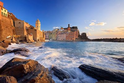 © Davide Carlo Cenadelli / Sime / Photononstop - Vernazza - Cinque Terre - Italie Vernazza - Cinque Terre - Italie