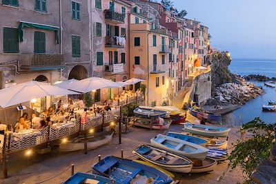© Jon Arnold Images/ hemis.fr - Port de Riomaggiore - Cinque Terre - Italie Port de Riomaggiore - Cinque Terre - Italie