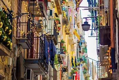 © iiievgeniy / Getty Images - Quartier espagnol de Naples - Campanie - Italie Quartier espagnol de Naples - Campanie - Italie