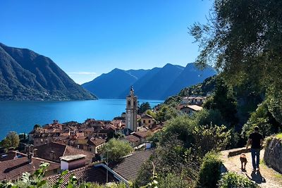© Nadia Gay - Riviera des Azalées - Lac de Côme - Italie Riviera des Azalées - Lac de Côme - Italie
