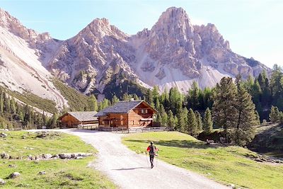 © Bruno Poinson - Randonnée dans les Dolomites - Italie Randonnée dans les Dolomites - Italie