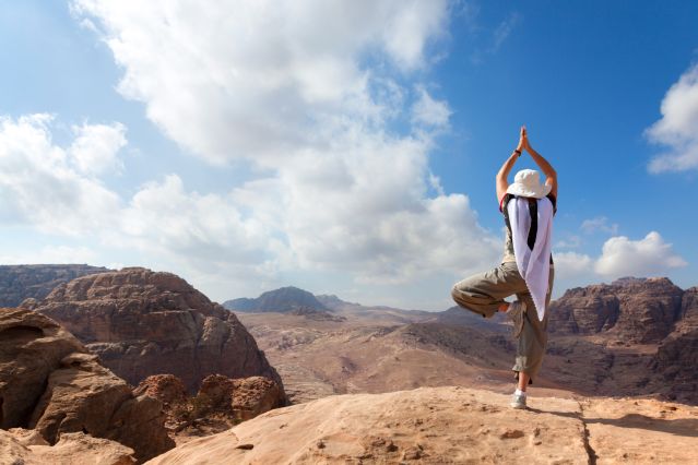 Yoga dans le désert - Pétra - Jordanie
