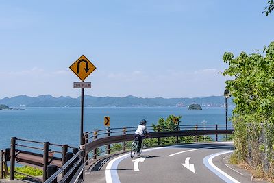 © Ardijatree / Adobe Stock - Shimanami Kaido - Ehime - Japon Shimanami Kaido - Ehime - Japon