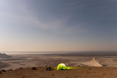 © Bekoraz Zakarin - Bivouac - Mangystau - Kazakhstan Bivouac - Mangystau - Kazakhstan