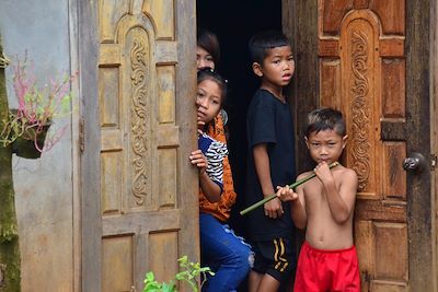 Dans un village du plateau des Bolovens - Laos