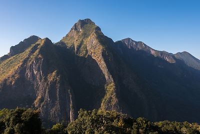 © Denis Chambon - Montagnes de Nong Khiaw - Laos Montagnes de Nong Khiaw - Laos