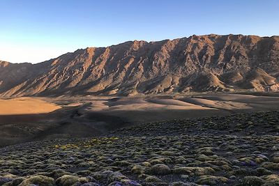 Lever de soleil sur le plateau de Tarkedit - Maroc