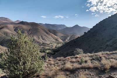 Les montagnes rouges de la Tessaout - Maroc