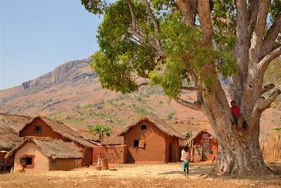 Village dans la Vallée de Tsaranoro - Madagascar