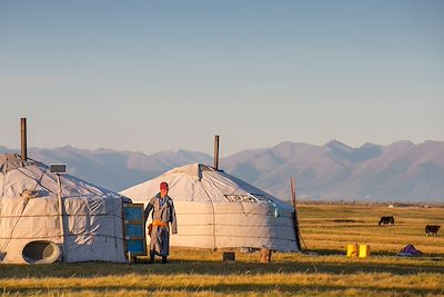Yourtes et nomade - Mongolie