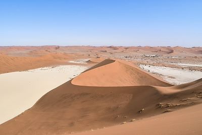 © Mylène Mieuze - Sossusvlei dans le désert du Namib - Namibie Sossusvlei dans le désert du Namib - Namibie